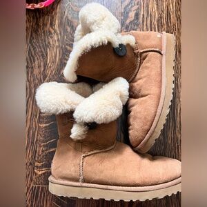 Ugg Bailey Button boots